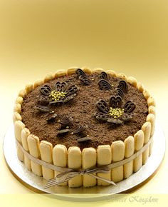 Tiramisu cake